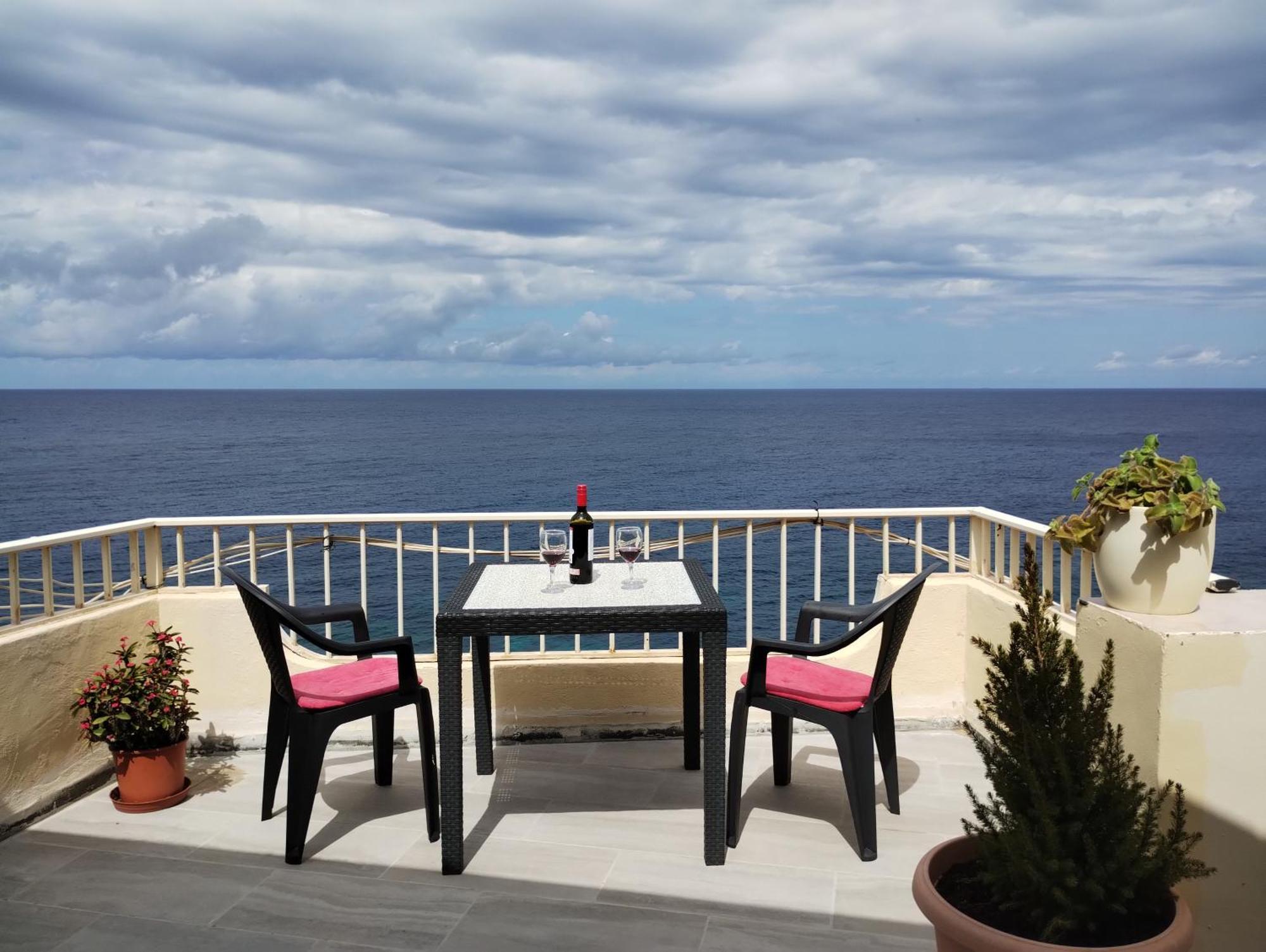 Poseidons Seaview Penthouse Daire Marsalforn Dış mekan fotoğraf